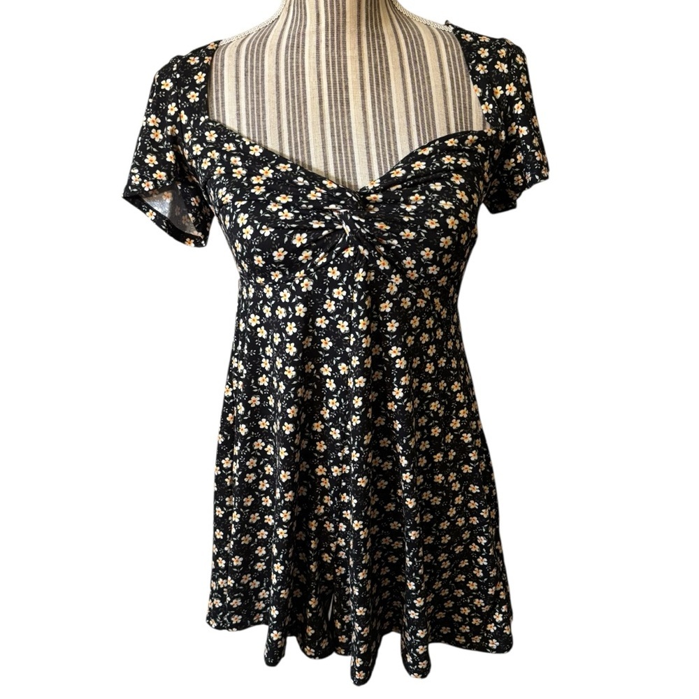 Urban Outfitters Romper Small Black Floral Daisies Yellow White Soft Twist front